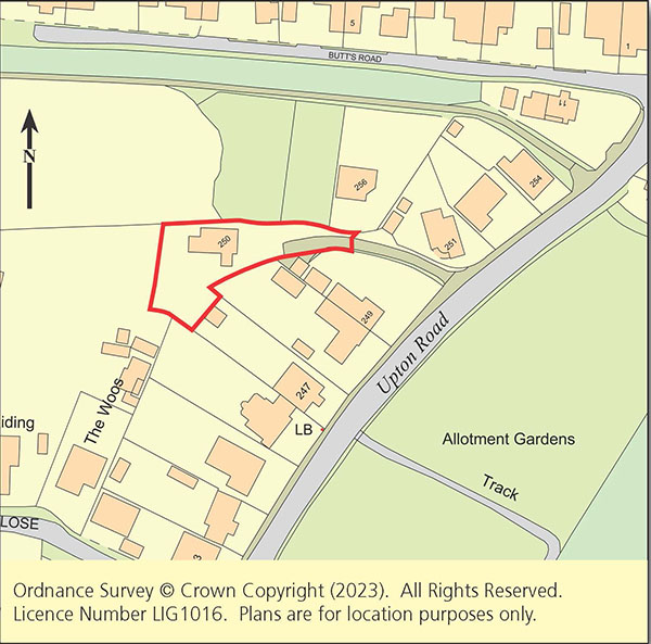 Lot: 110 - FREEHOLD BUNGALOW FOR IMPROVEMENT ON A LARGE PLOT -